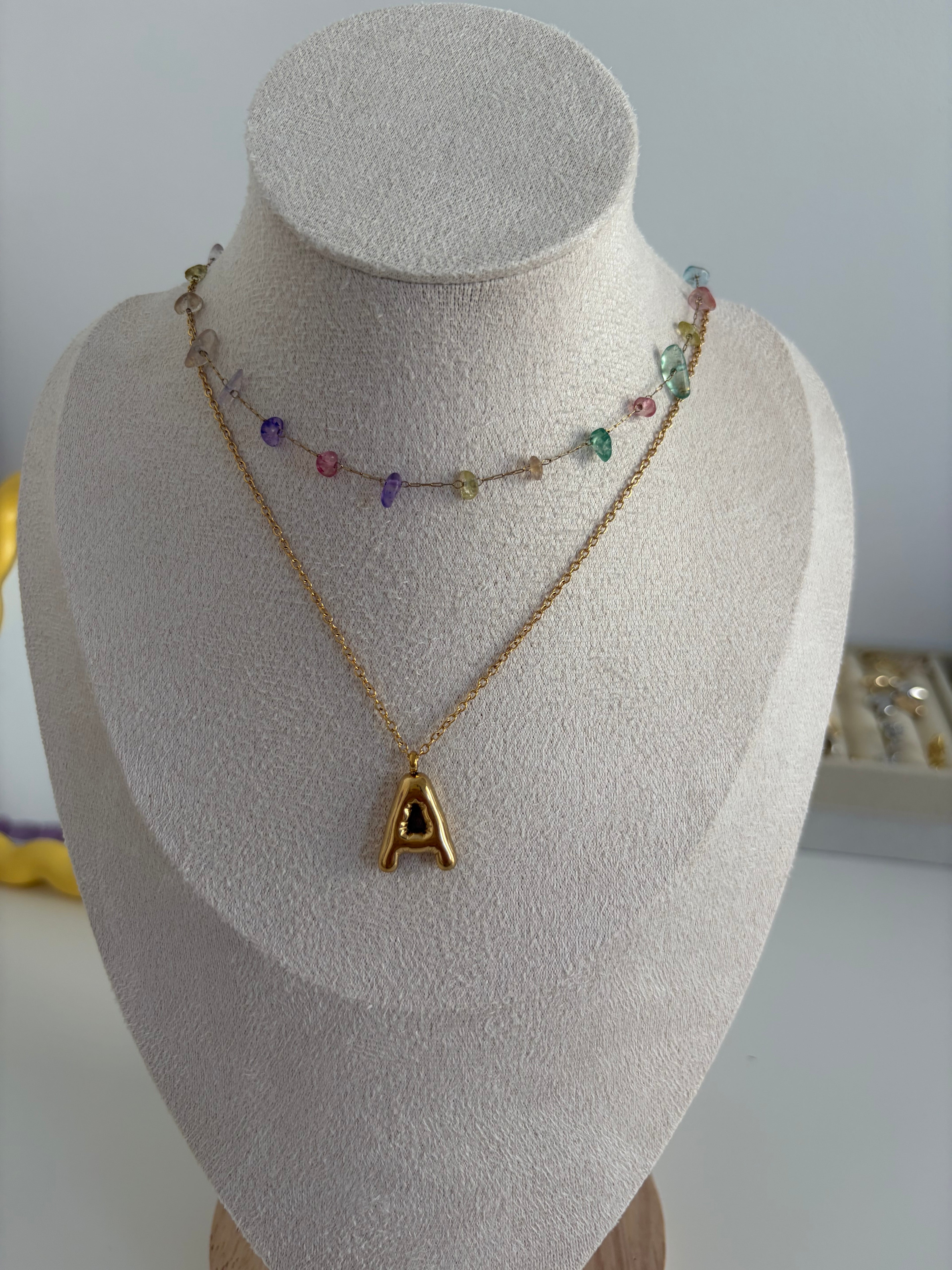 Collar letra