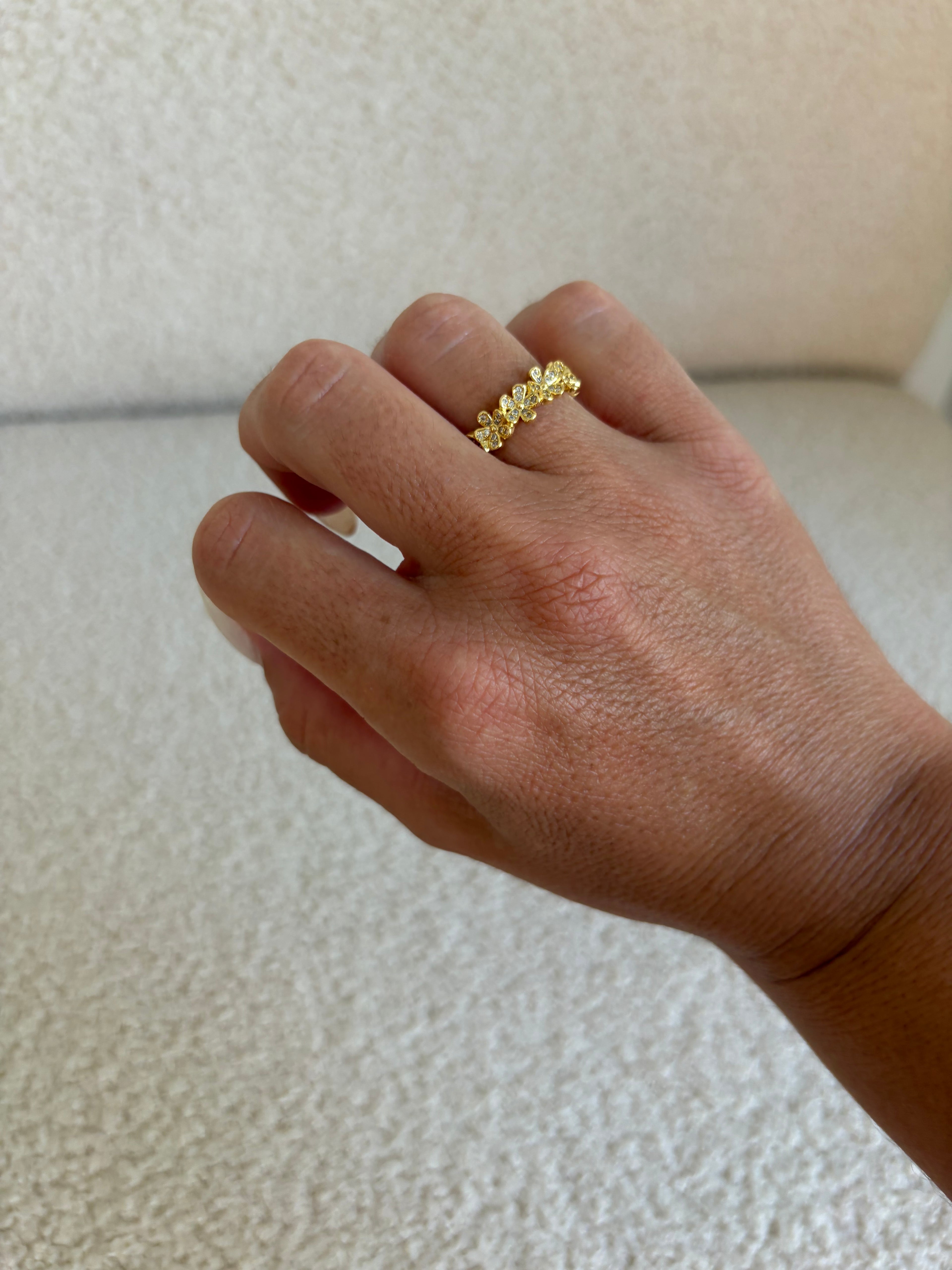Anillo Brenda
