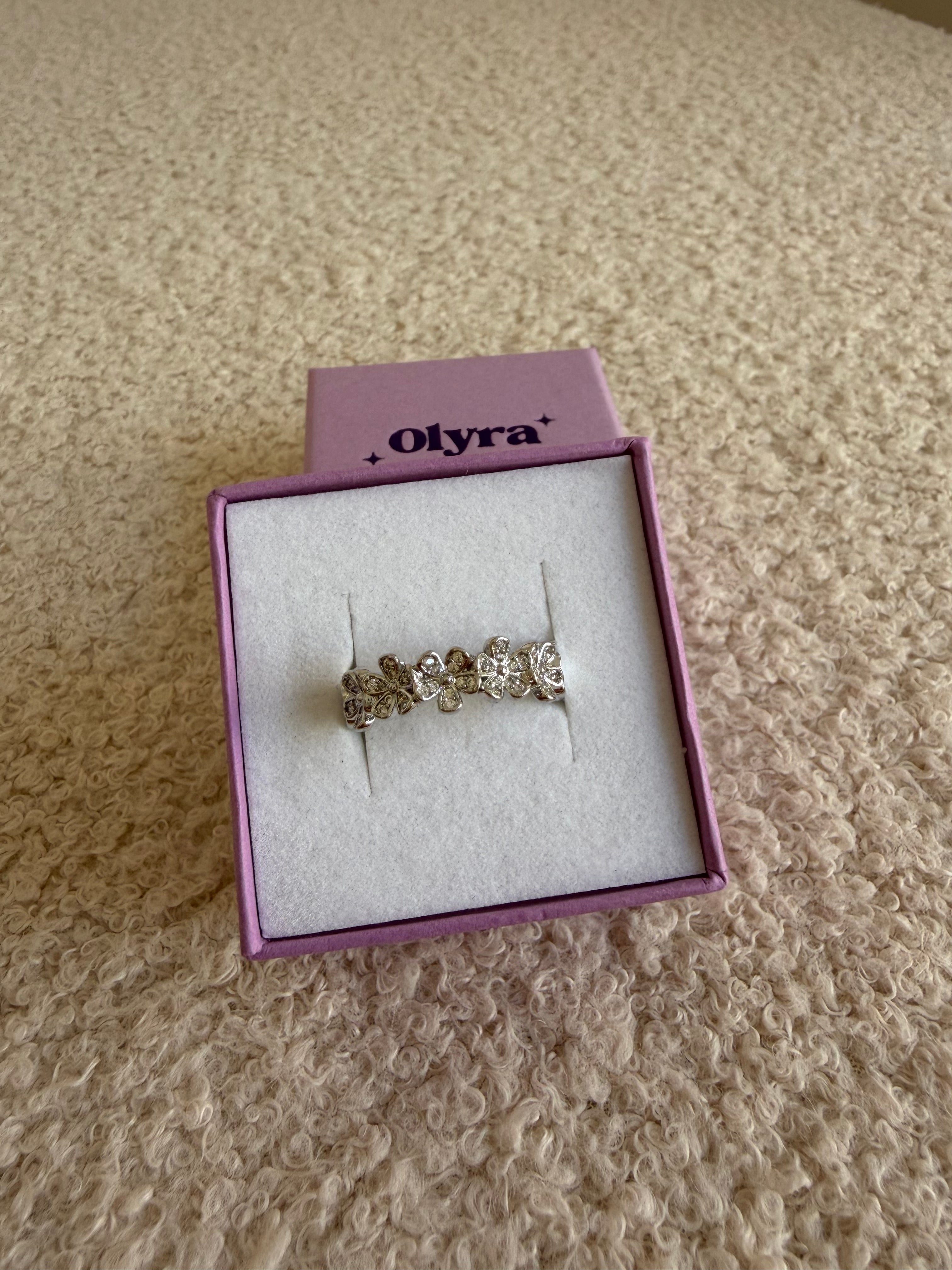 Anillo Brenda